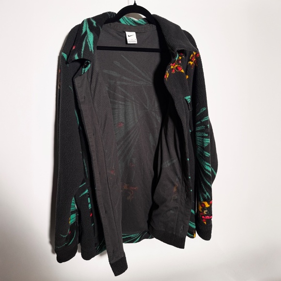 Nike - LeBron James Grey Printed - Sherpa Button-Up Jacket - Cozy Fleece - Picture 2 of 9